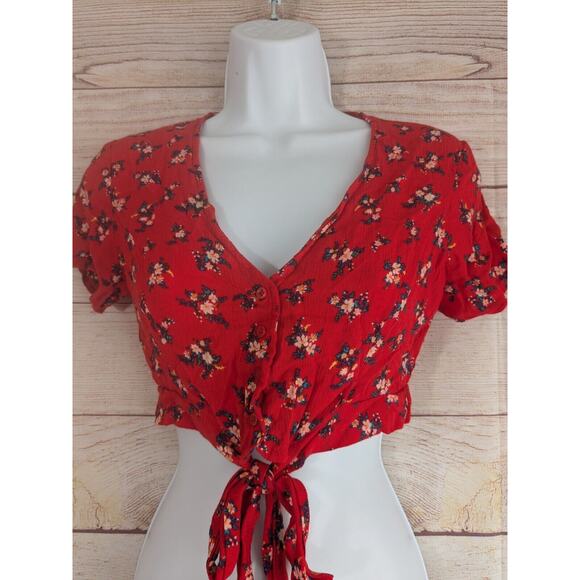 American Eagle Outfitters Tops - American Eagle Top Womens blouse sz XS Red Floral Tie cropped Button Up